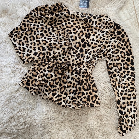 Leopard top - Picture 6 of 6